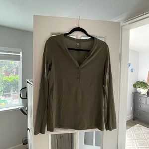 Uniqlo Long Sleeve Henley